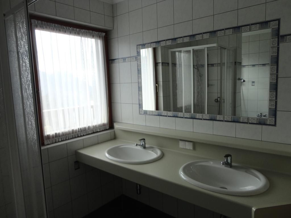 Panoramablickhotel - Lakeview Apartments Annenheim Kamer foto