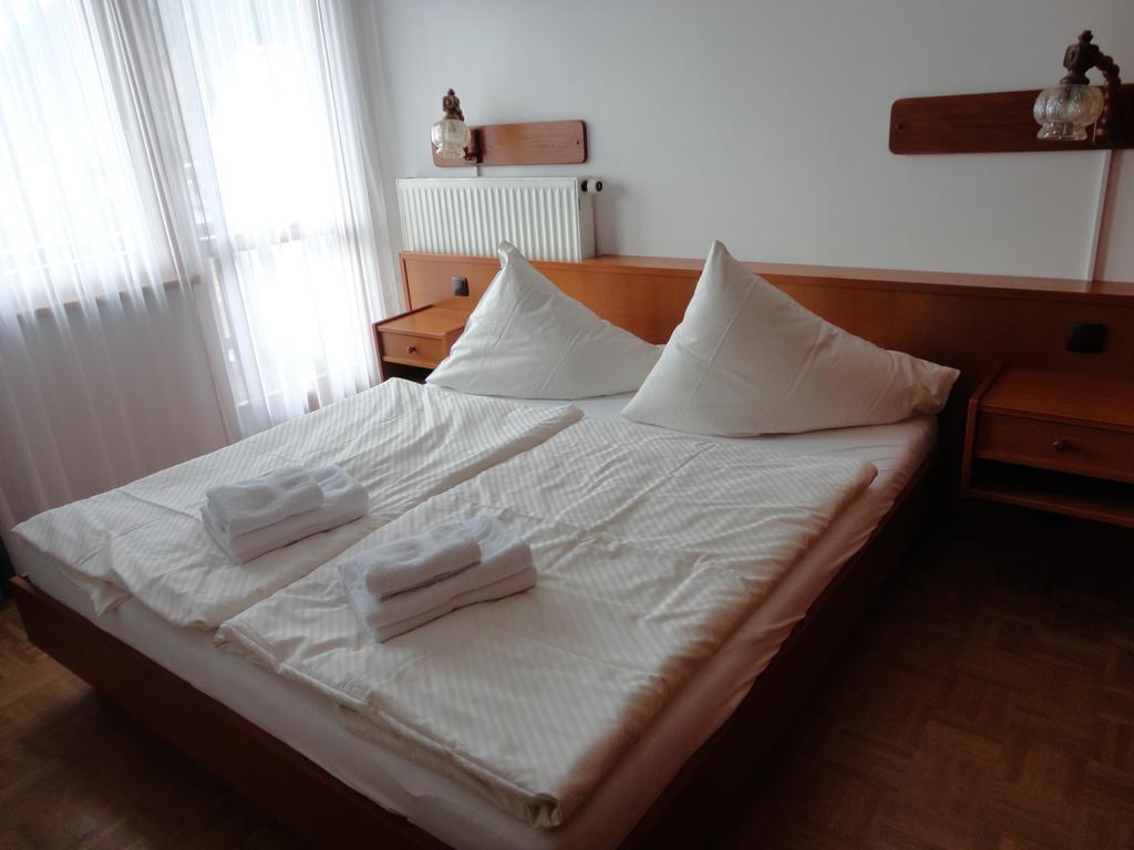 Panoramablickhotel - Lakeview Apartments Annenheim Kamer foto