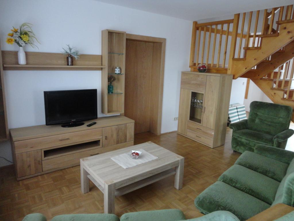 Panoramablickhotel - Lakeview Apartments Annenheim Kamer foto
