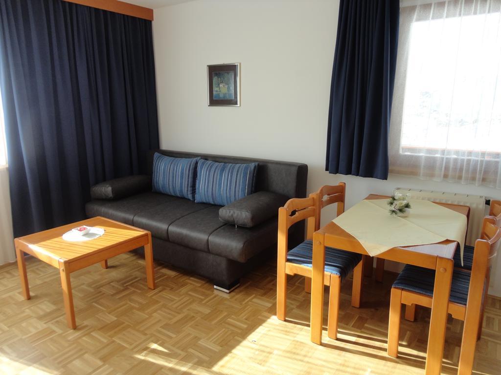 Panoramablickhotel - Lakeview Apartments Annenheim Buitenkant foto