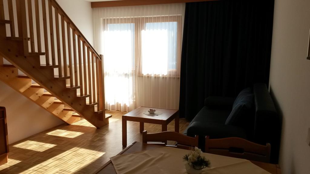 Panoramablickhotel - Lakeview Apartments Annenheim Kamer foto