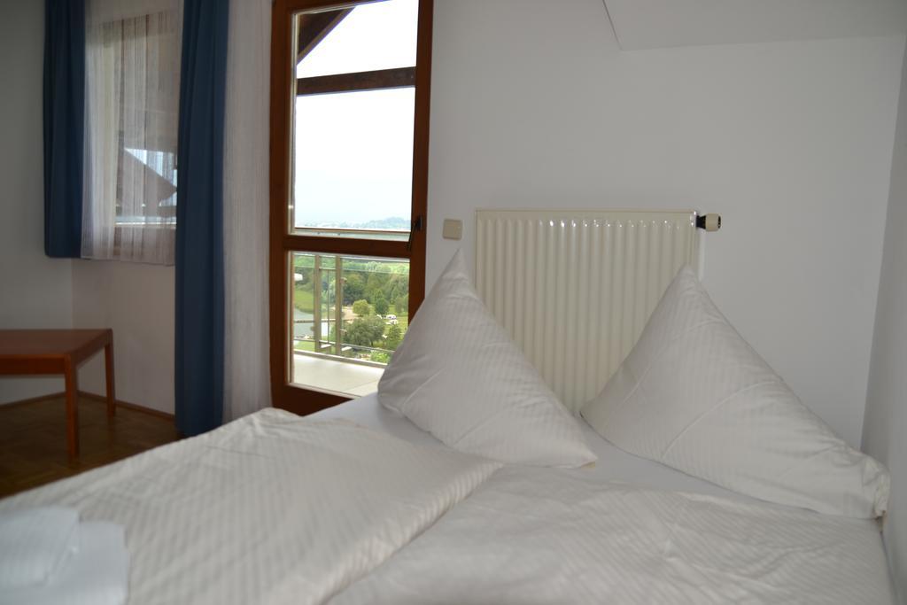 Panoramablickhotel - Lakeview Apartments Annenheim Buitenkant foto